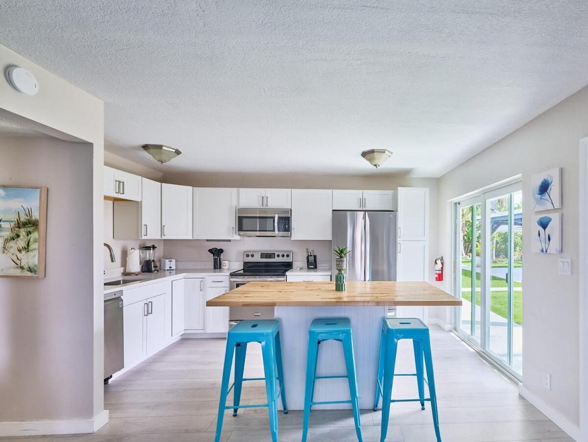 Grand 2 Bedroom On The Intracoastal 里维埃拉海滩 外观 照片