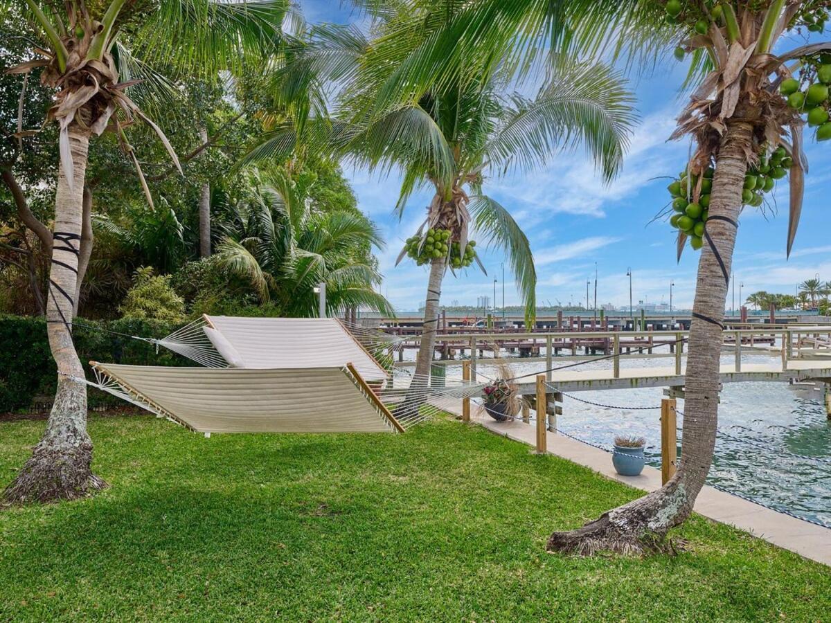 Grand 2 Bedroom On The Intracoastal 里维埃拉海滩 外观 照片